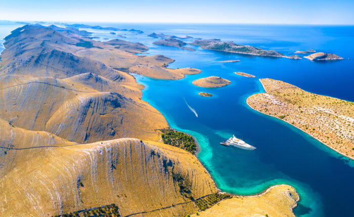 Nacionalni park Kornati, Park prirode Telašćica, izlet brodom,dalmatinski otoci, grupni izlet, plaže, sunčanje, kupanje, kristalno čisto more, opuštanje, priroda, turizam, Hrvatska, more, prijatelji, obitelj, izlet, avantura, uživanje,, tura brodom, brod, delfin, cjelodnevni izlet, otoci, Kornati Nationalpark, Naturpark Telašćica, Bootsfahrt, dalmatinische Inseln, Gruppenreisen, Strände, Sonnenbaden, Baden, kristallklares Meer, Entspannung, Natur, Tourismus, Kroatien, Meer, Freunde, Familie, Ausflug, Abenteuer, Vergnügen, Bootstour, Bootstour, Bootstopp, Tourismus, Kroatien, Meer, Freunde, Familie, Abenteuer, Vergnügen, Bootstopp, Boot Tour, Tourismus, Tourismus, Meeres Schiff, Delphin, All -Day -Reise, Inseln, Parco nazionale di Kornata, Parco naturale di Telašćica, gita in barca, isole dalmata, gite di gruppo, spiagge, prese al sole, bagno, mare cristallino, rilassamento, natura, turismo, croazia, mare, amici, famiglia, avventura, divertimento, tour in barca, nave, delfino, gita di un giorno, isole, Kornati National Park, Telašćica Nature Park, boat trip, Dalmatian islands, group trips, beaches, sunbathing, bathing, crystal clear sea, relaxation, nature, tourism, Croatia, sea, friends, family, trip, adventure, enjoyment, boat tour , ship, dolphin, all day trip, islands,