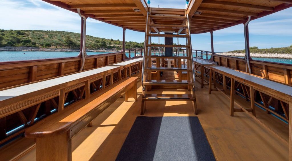 Hvar ,Das Schiffsdeck